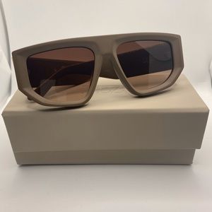 Dezi Bactrack Sunglasses